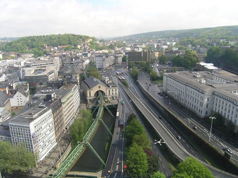 Blick aus westlicher Richtung auf die B7 am Döppersberg Blick aus westlicher Richtung auf die B7 am Döppersberg