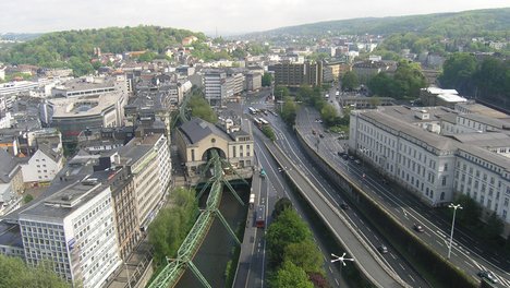 Blick aus westlicher Richtung auf die B7 am Döppersberg