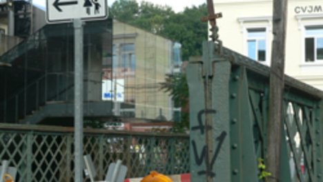 Gesperrte Adlerbrücke Gesperrte Adlerbrücke