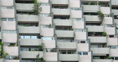 Wohnblock mit Balkonen Wohnblock mit Balkonen